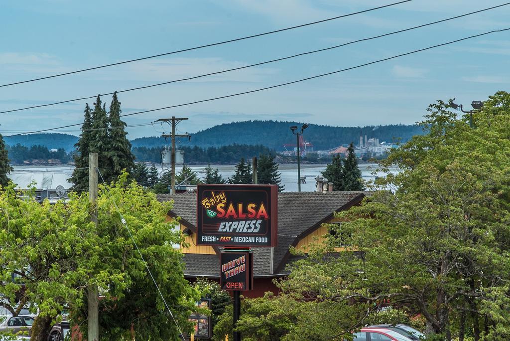 Castaway Motel Нанаймо Экстерьер фото